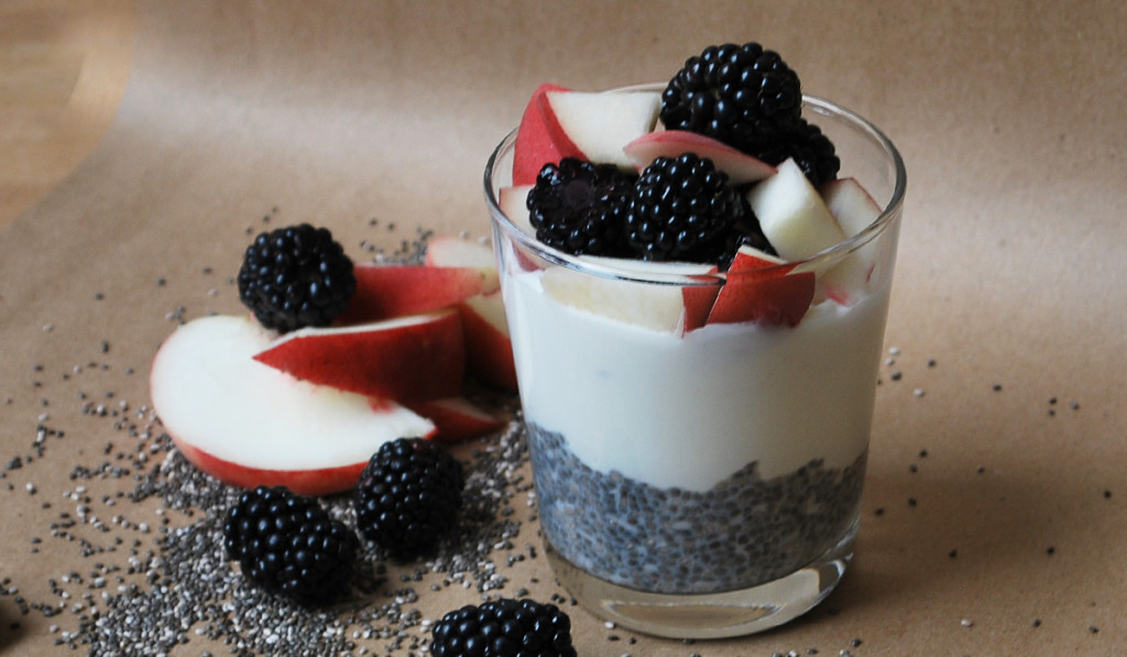 siggi's Icelandic-style yogurt: skyr - Blackberry + Peach Parfait