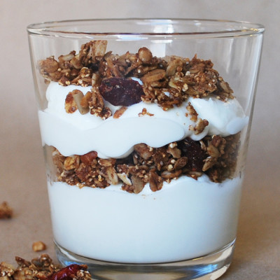 Parfait simple au yogourt et granola