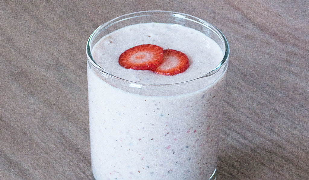 siggi's Icelandic-style yogurt: skyr - Strawberry & Banana Oatmeal Smoothie