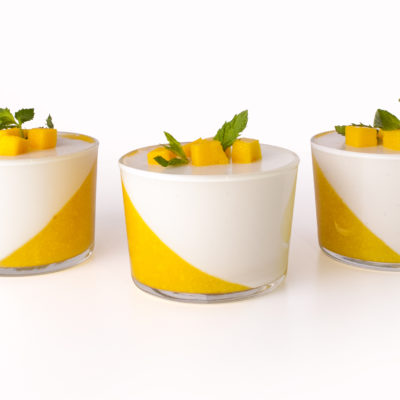 Panna cotta à la mangue et vanille