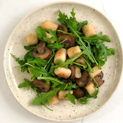 Gnocchis aux champignons et roquette