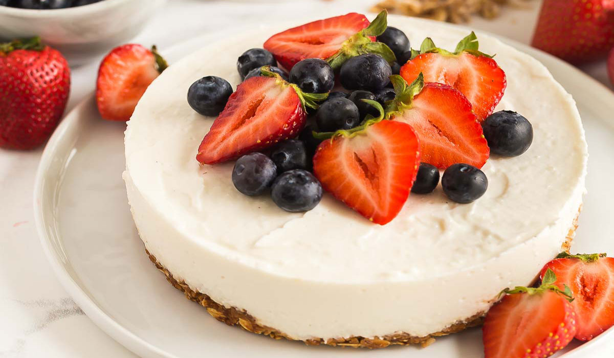 siggi's Icelandic-style yogurt: skyr - fruit and yogurt breakfast tart